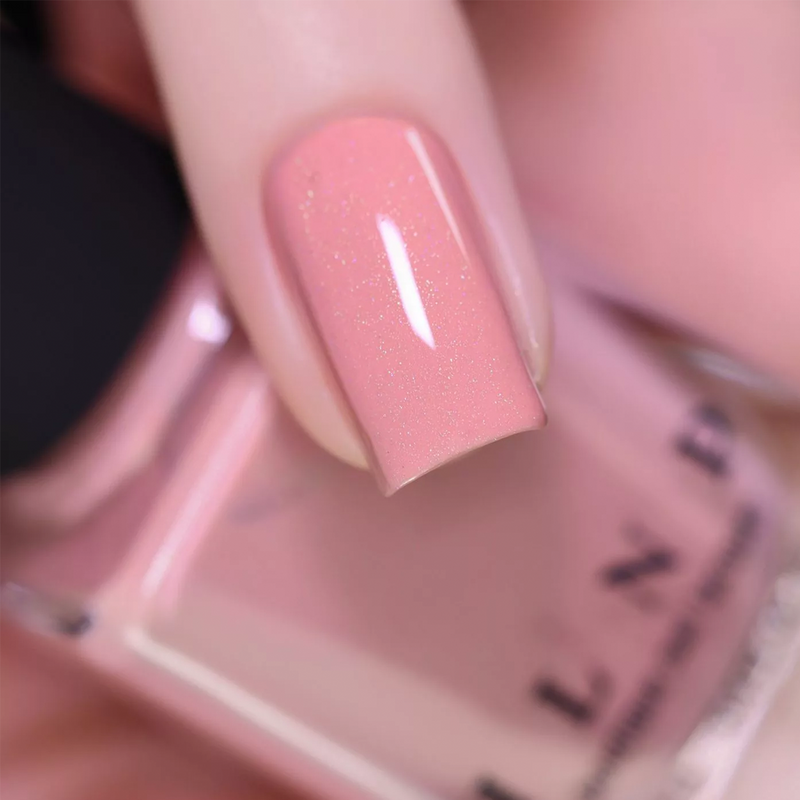 ILNP Full Bloom creamy peachy pink holographic nail polish swatch macro